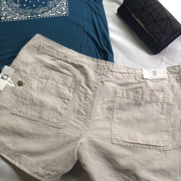 NWT Women's GAP Khaki Linen Shorts - Picture 3 of 7
